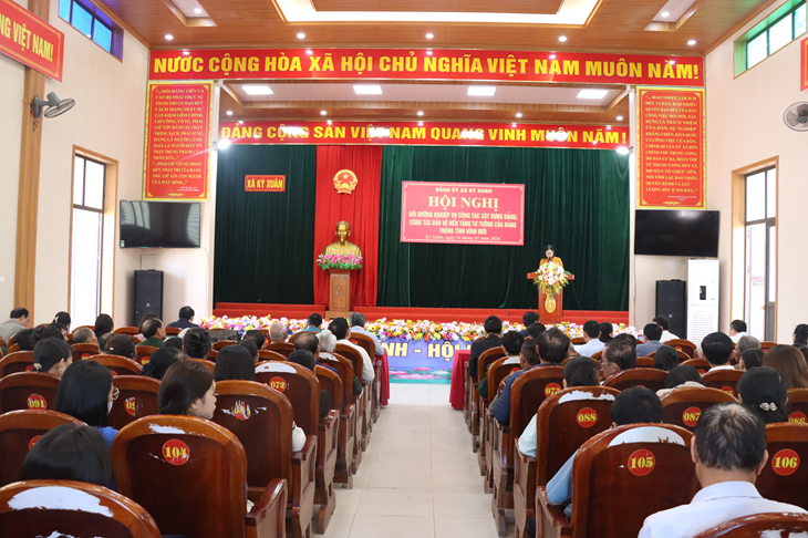 Kỳ Xuân bồi dưỡng nghiệp vụ công tác Đảng