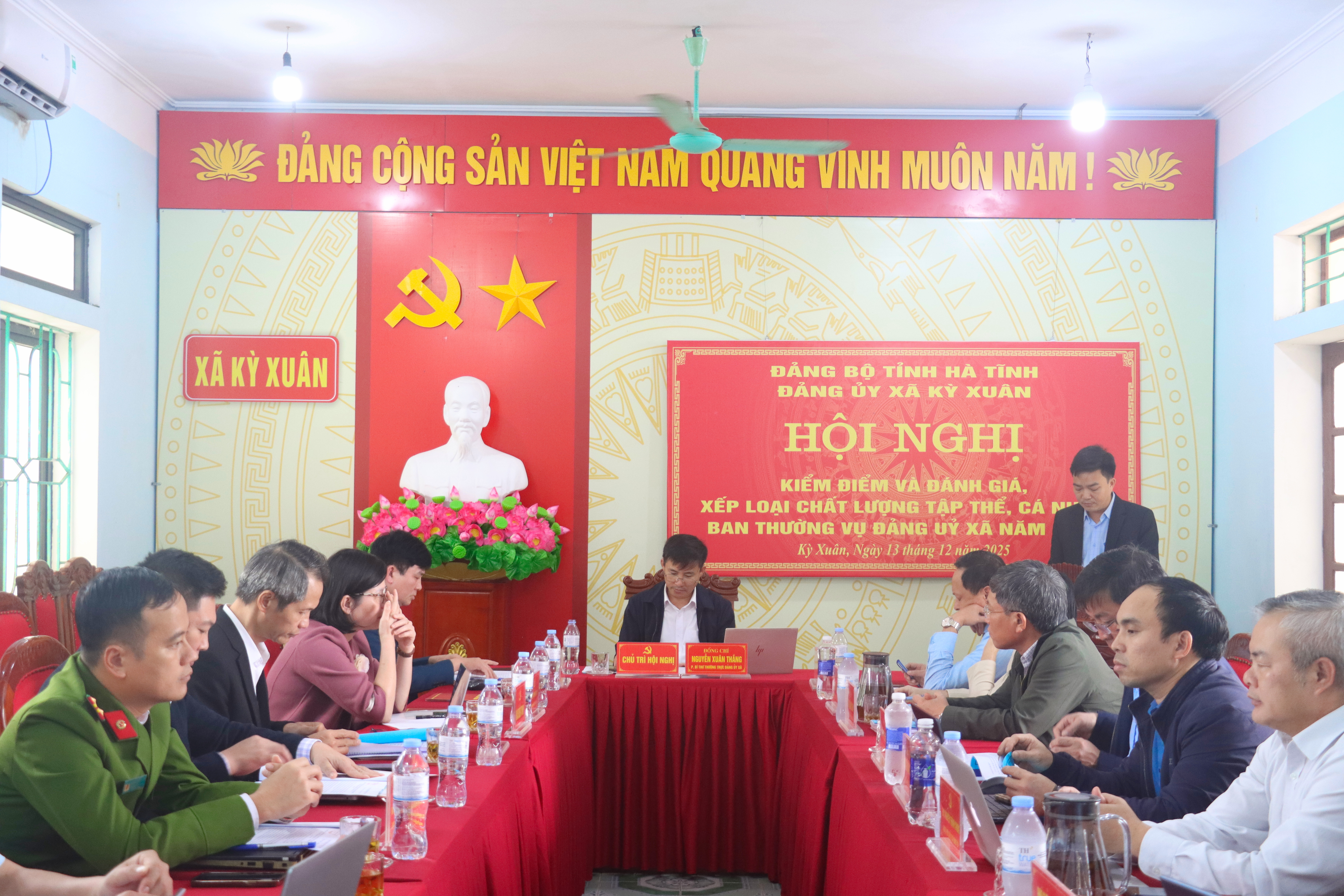 Hội nghị kiểm điểm và đánh giá, xếp loại tập thể, cá nhân Ban Thường vụ Đảng ủy xã Kỳ Xuân năm 2025
