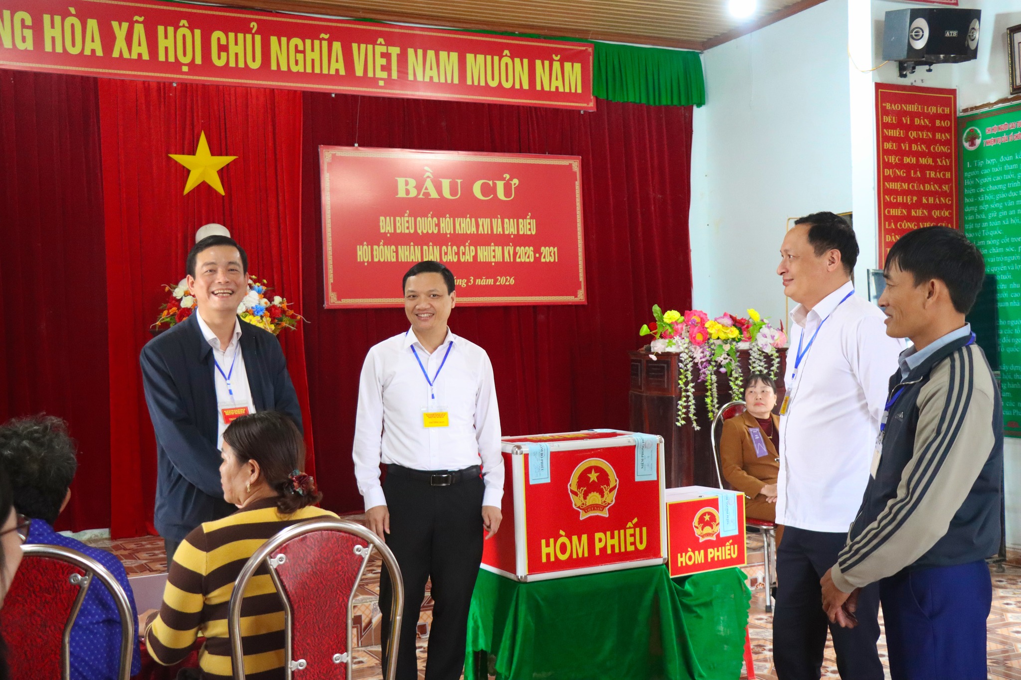 Lãnh đạo tỉnh kiểm tra công tác bầu cử tại xã Kỳ Xuân 