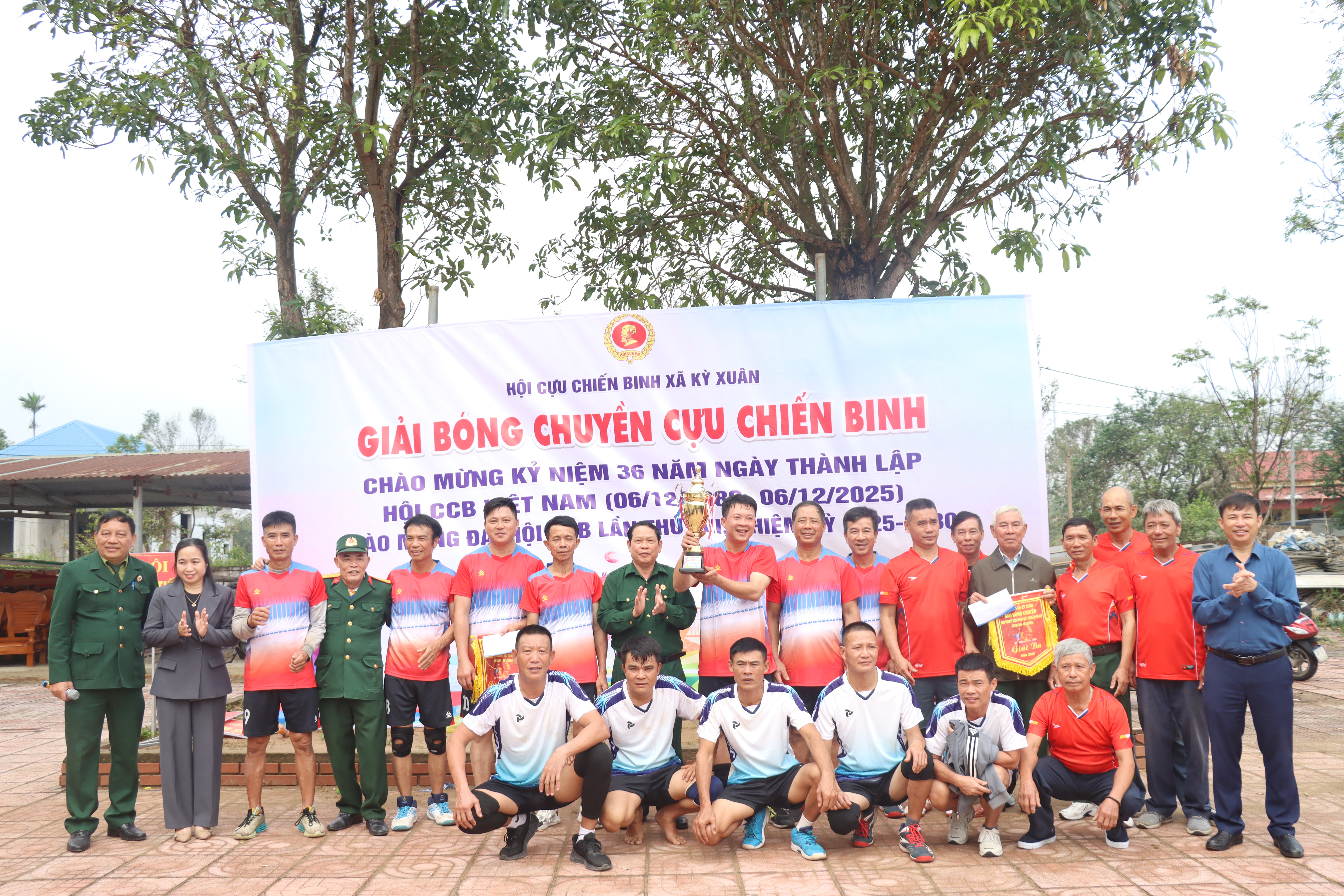 Quang Trung vô địch giải bóng chuyền CCB xã Kỳ Xuân năm 2025
