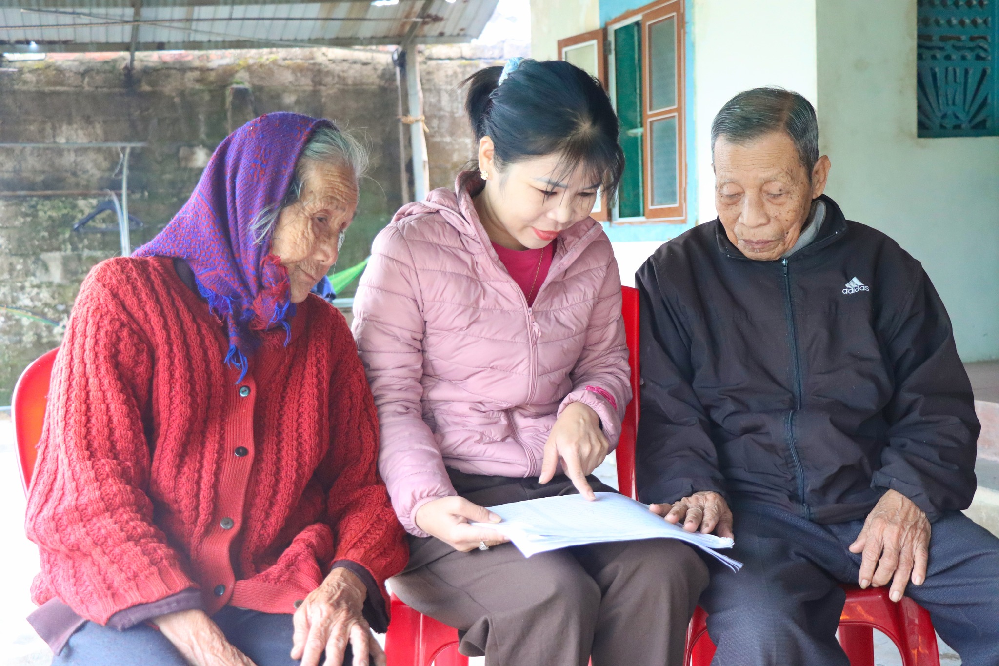 Những cử tri “lão thành” xã Kỳ Xuân với niềm tin gửi gắm qua từng lá phiếu