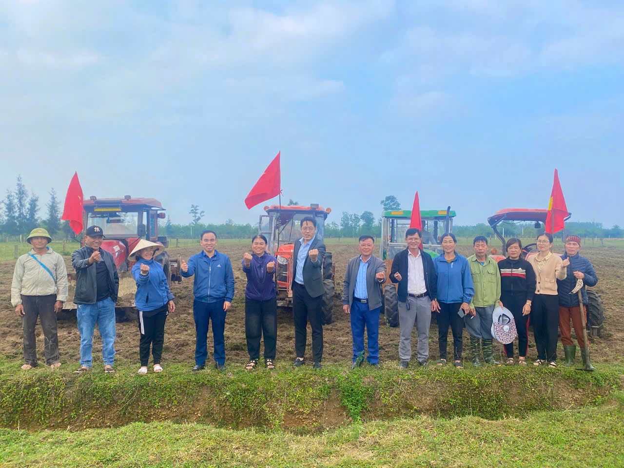 Kỳ Xuân ra quân xuống giống hơn 5 ha ngô ngọt 