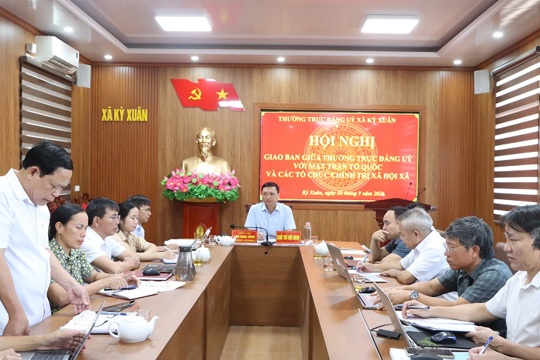 Thường trực Đảng ủy Kỳ Xuân giao ban với MTTQ xã và các tổ chức chính trị xã hội