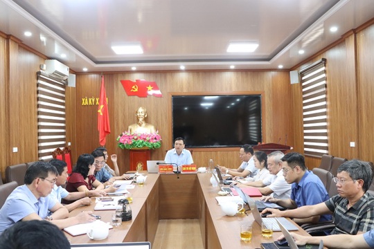 Thường trực Đảng ủy xã Kỳ Xuân làm việc với thôn Kim Sơn, định hướng phát triển từ tiềm năng, lợi thế