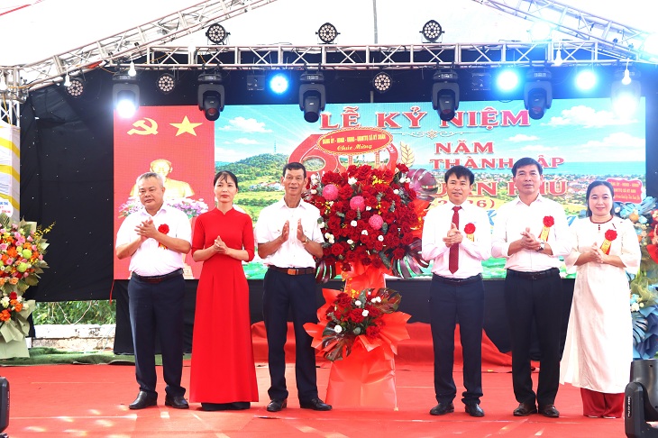Thôn Xuân Phú, xã Kỳ Xuân kỷ niệm 60 năm thành lập Làng Xuân Phú 