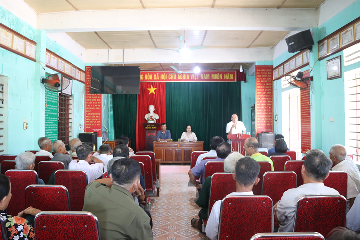 Tổ đại biểu số 1 HĐND xã Kỳ Xuân tiếp xúc cử tri tại thôn Hà Phong và Thượng Phong
