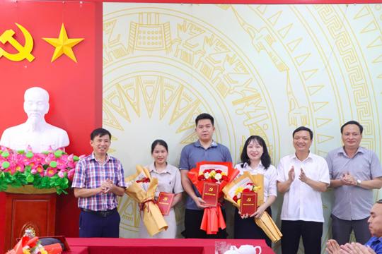 Xã Kỳ Xuân tổ chức gặp mặt cán bộ nghỉ công tác theo chế độ 154